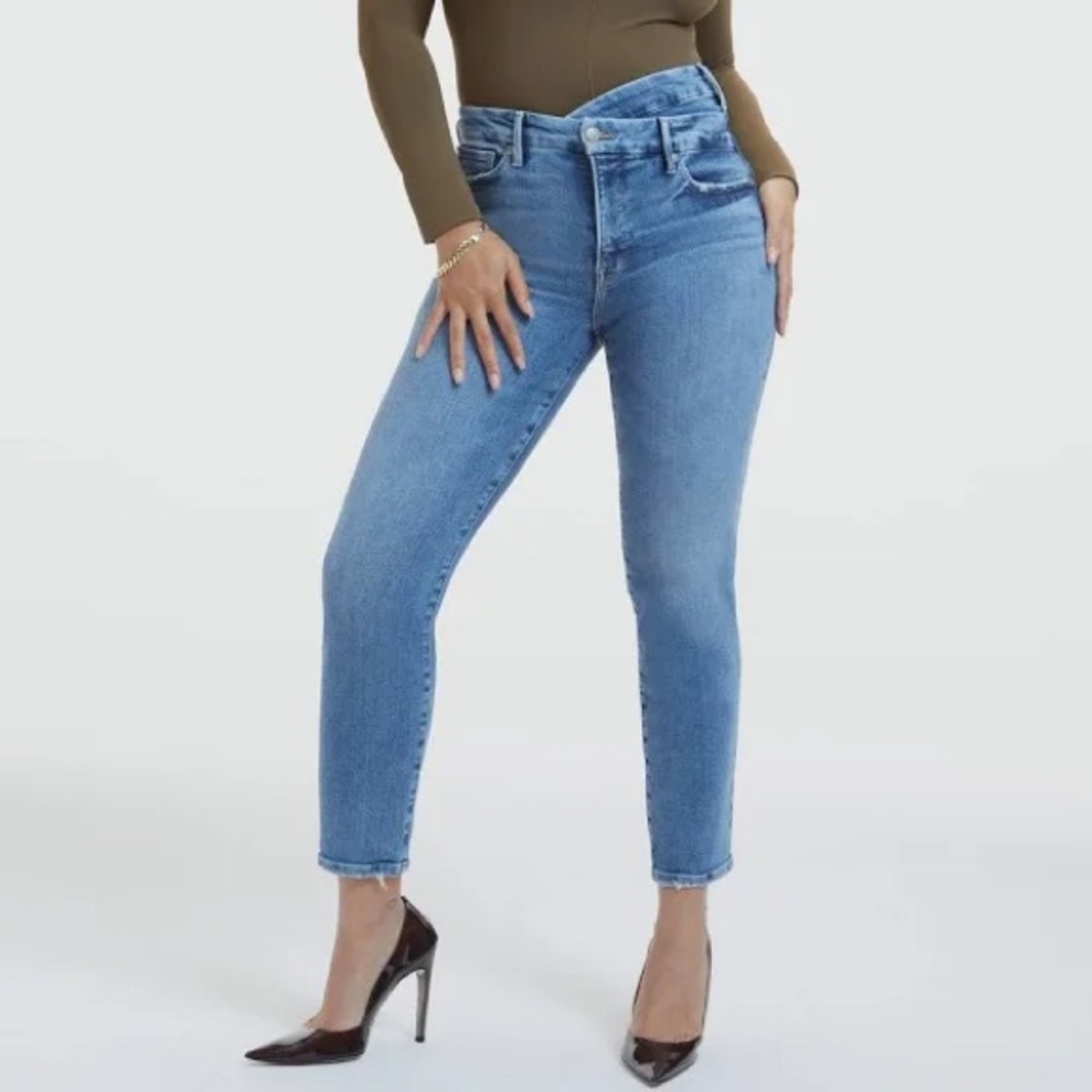 Good American Good Classic Slim Straight Light Compression Jeans, 4/27, INDIGO26